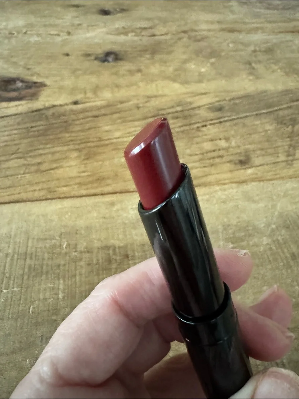 NEW in box Guerlain La Petite Robe Noire Shiny Lipstick ~ 024 Red Studs